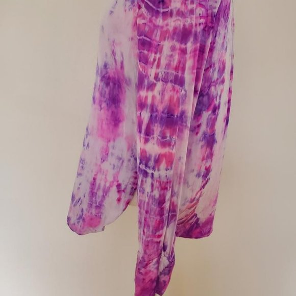 ******* SOLD ********   Vince Silk Blouse - Picture 3 of 7